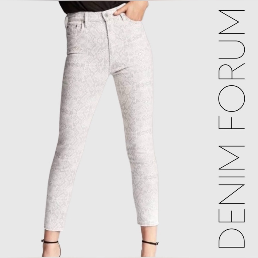 Aritzia x DENIM FORUM The Lola High Rise Skinny Snake Print Frayed Hem size 28